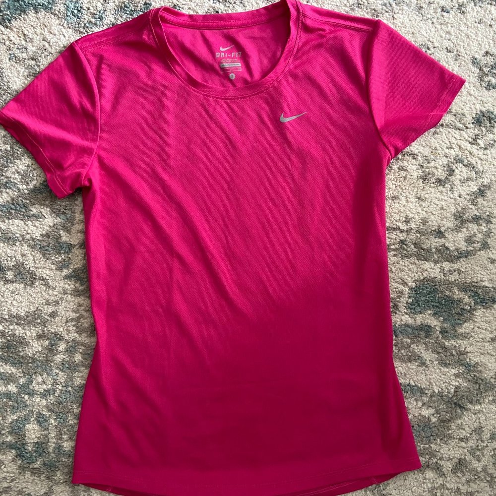 Nike Dri-Fit Shirt Pink Size Small